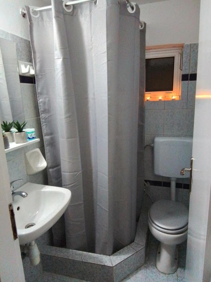 דירות לריסה George House מראה חיצוני תמונה