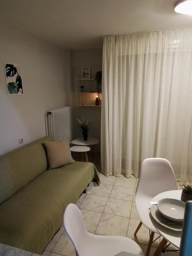 דירות לריסה George House מראה חיצוני תמונה
